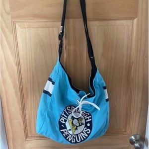 Like New Pittsburgh Penguins Purse/Tote Powder Blue Color like their Uniforms